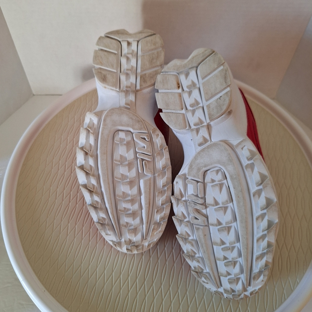 《FINAL》Fila>>>Red leather chunky sneakers with white soles 🤍women size 9.5 - Picture 7 of 12
